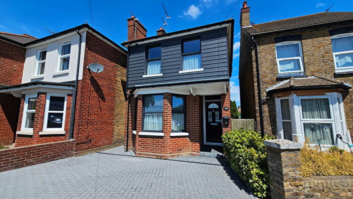 3 Bedroom Detached House For Sale In Albion Road, Broadstairs, CT10