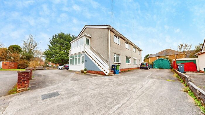 2 Bedroom Maisonette To Rent In Thornhill Road, Rhiwbina, Cardiff, CF14