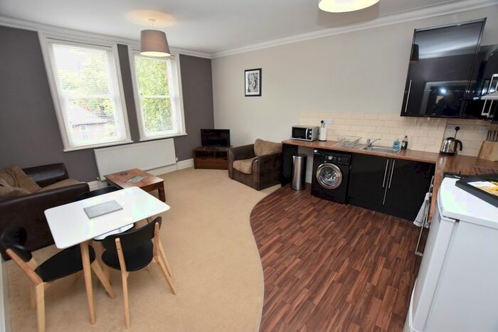 2 Bedroom Flat To Rent In Duffield Road, Derby, Derbyshire DE22
