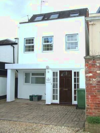 4 Bedroom House To Rent In Oxford Close, Cheltenham, GL52
