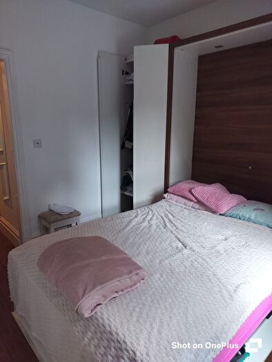 Studio To Rent In Birkbeck Road, Acton, W3