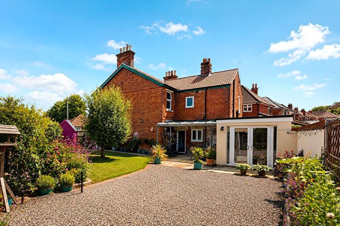 3 Bedroom Semi-Detached House For Sale In Eden Vale Road, Westbury, BA13