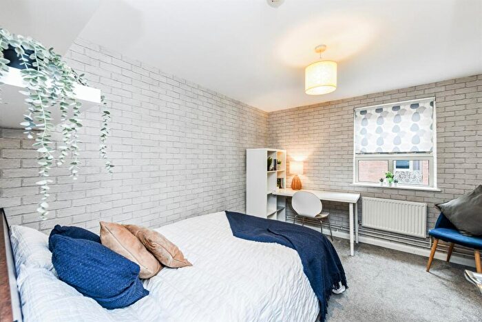 1 Bedroom Apartment To Rent In Room Flat Varsity House, NG1