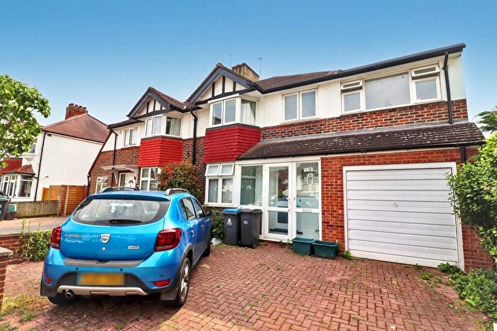 2 Bedroom Maisonette To Rent In Hamilton Avenue, Surbiton, KT6