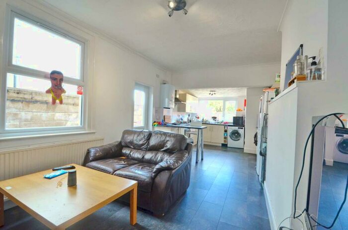5 Bedroom Terraced House To Rent In Longmead Avenue, Bishopston, BS7