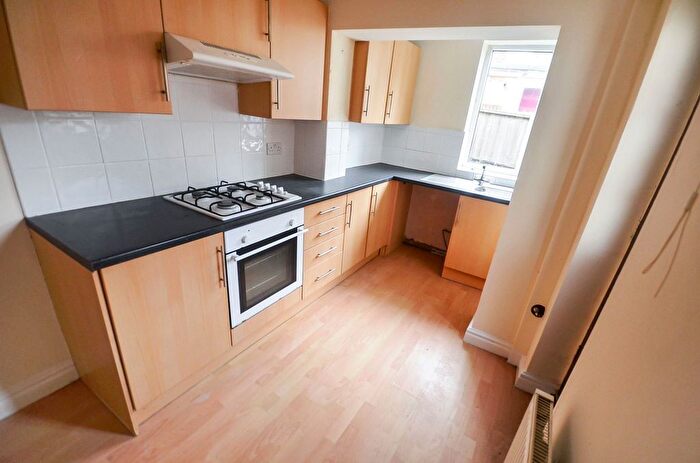 3 Bedroom Flat To Rent In Ross Street, Widnes, WA8