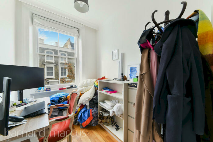 2 Bedroom Apartment To Rent In Ifield Road, Chelsea, SW10