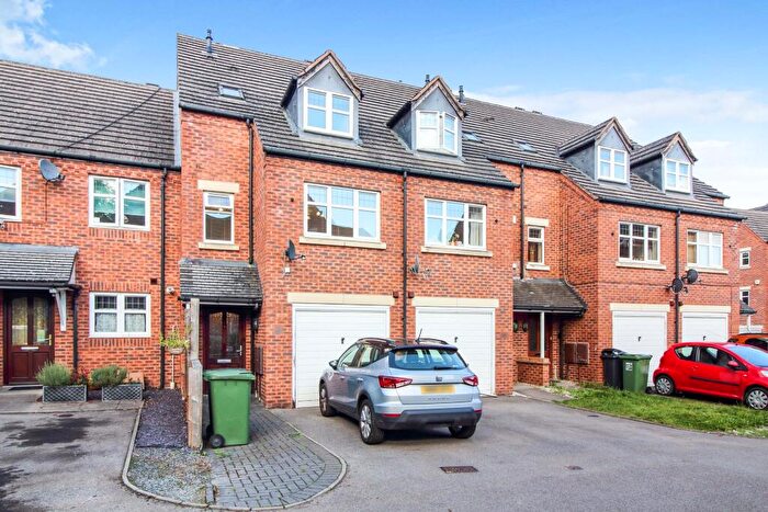 3 Bedroom House To Rent In Alder Carr Close, Redditch, Worcestershire, B98