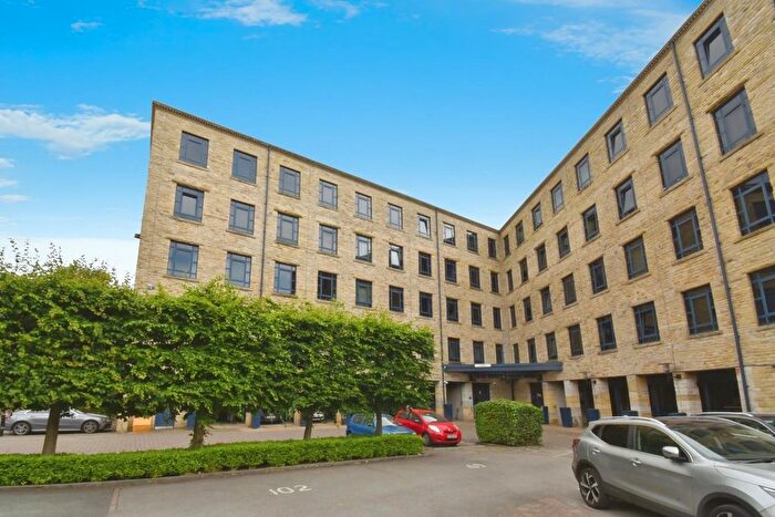 2 Bedroom Flat To Rent In Firth Street, Huddersfield, HD1