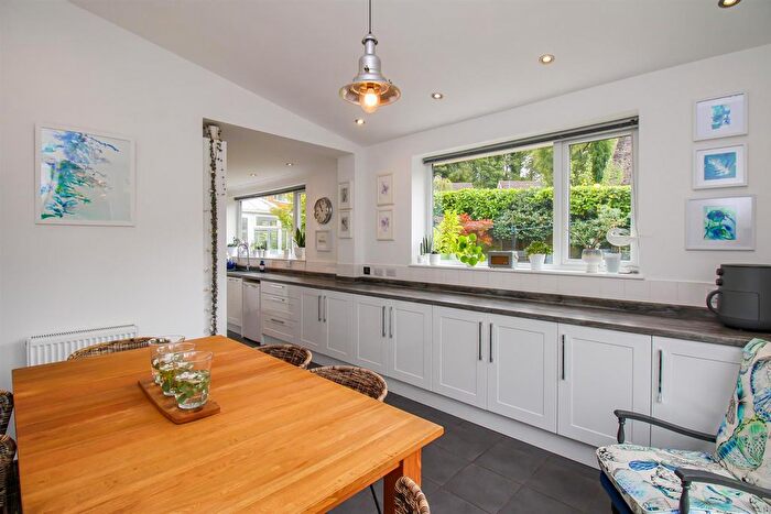 4 Bedroom Detached Bungalow For Sale In The Russets, Sandal, Wakefield, WF2