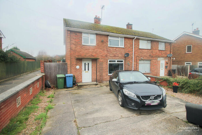 3 Bedroom End Of Terrace House For Sale In Lawnwood Avenue, Elkesley, DN22