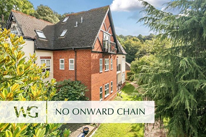3 Bedroom Flat For Sale In Duryard, Exeter, EX4