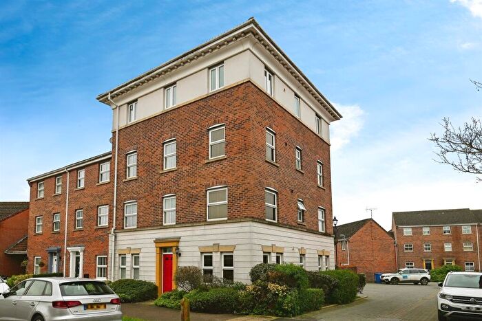 2 Bedroom Apartment For Sale In Amethyst Drive, Sittingbourne, ME10