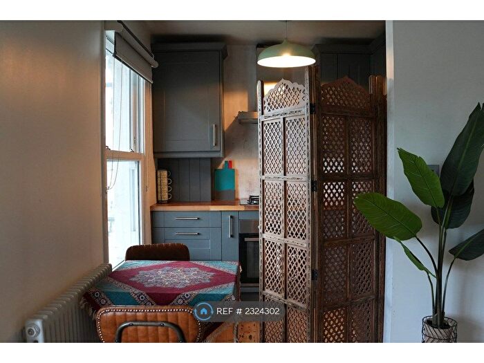 1 Bedroom Flat To Rent In Endwell Road, London, SE4