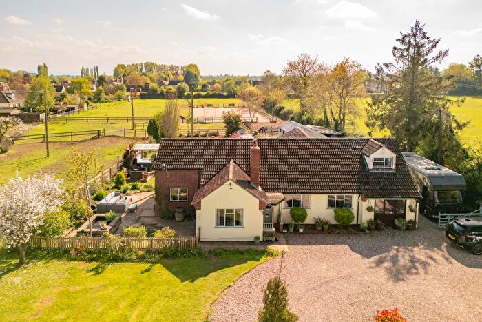 4 Bedroom Detached House For Sale In Kinsham, Tewkesbury, GL20