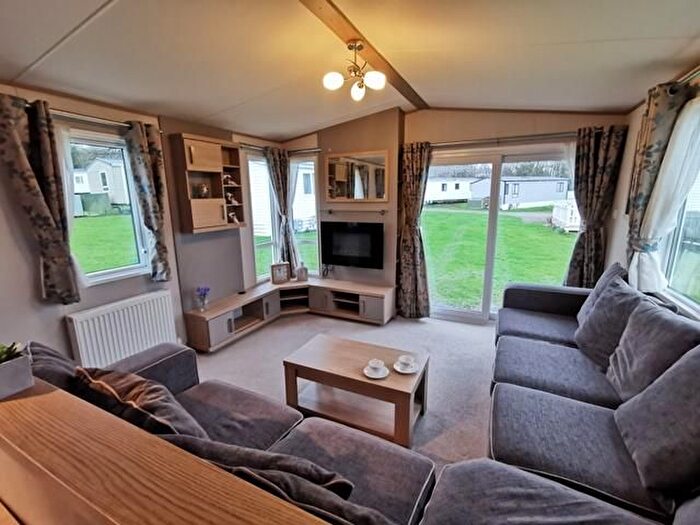 3 Bedroom Mobile/park Home For Sale In White Cross, Newquay, TR8