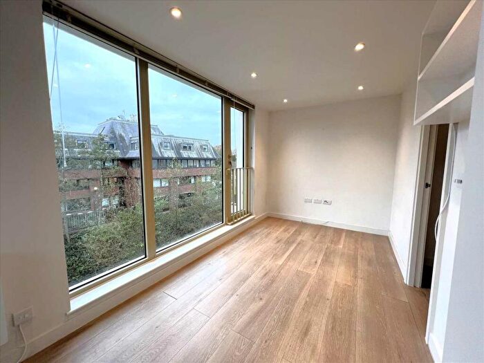 2 Bedroom Apartment To Rent In Prewetts Mill Apartments, Mill Bay Lane, Horsham, RH12