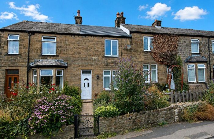 2 Bedroom Terraced House For Sale In Browfield Terrace, Silsden, BD20