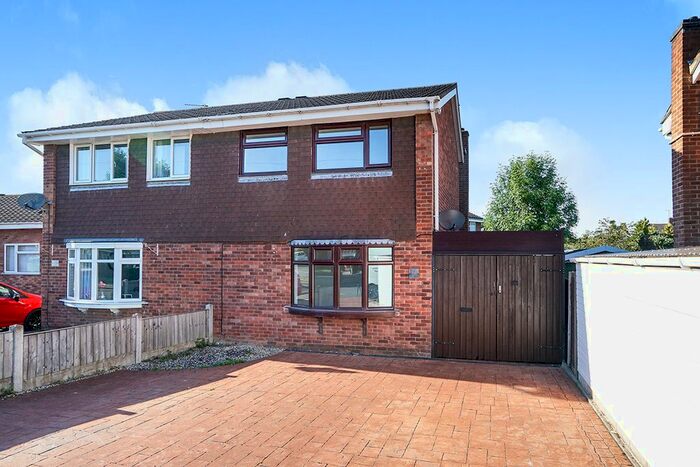 3 Bedroom Semi-Detached House To Rent In Meadow Lane, Newhall, Swadlincote, Derbyshire, DE11