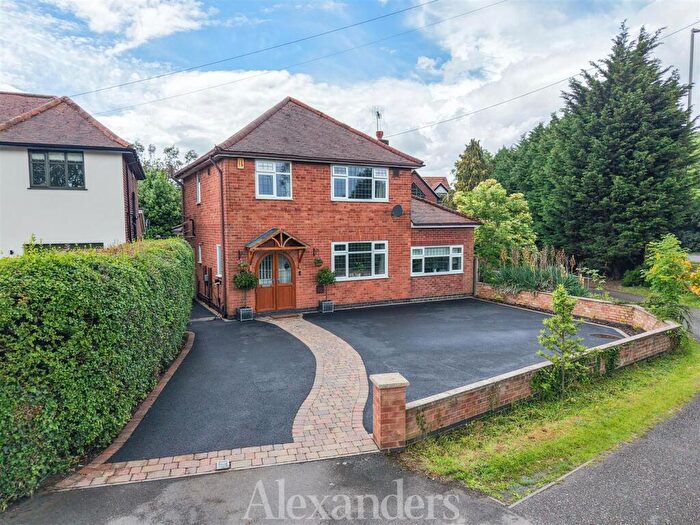 4 Bedroom Detached House For Sale In Ashby Road, Hinckley, LE10