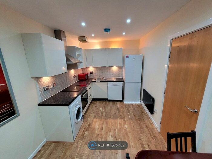2 Bedroom Flat To Rent In Bothwell Street, Glasgow, G2