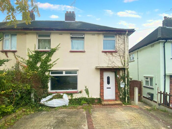 1 Bedroom Flat To Rent In Byron Road, Chelmsford, CM2
