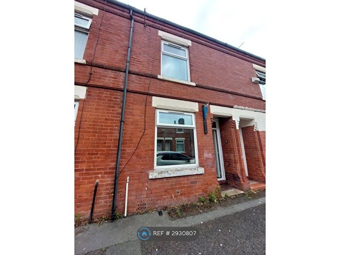 2 Bedroom Terraced House To Rent In Spreadbury Street, Manchester, M40