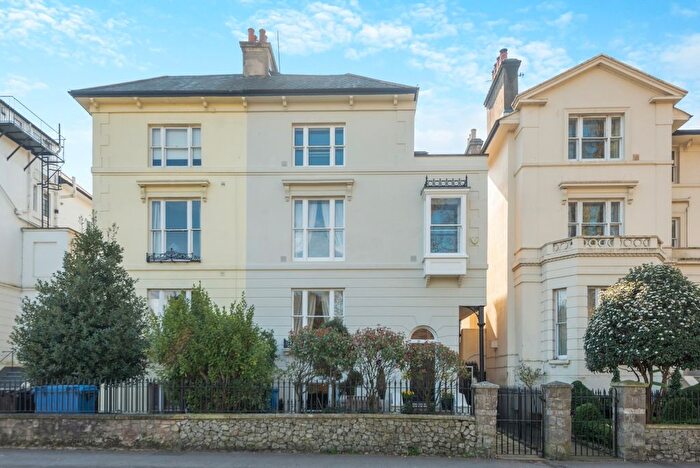 6 Bedroom Semi-Detached House To Rent In Clarence Road, Windsor, SL4