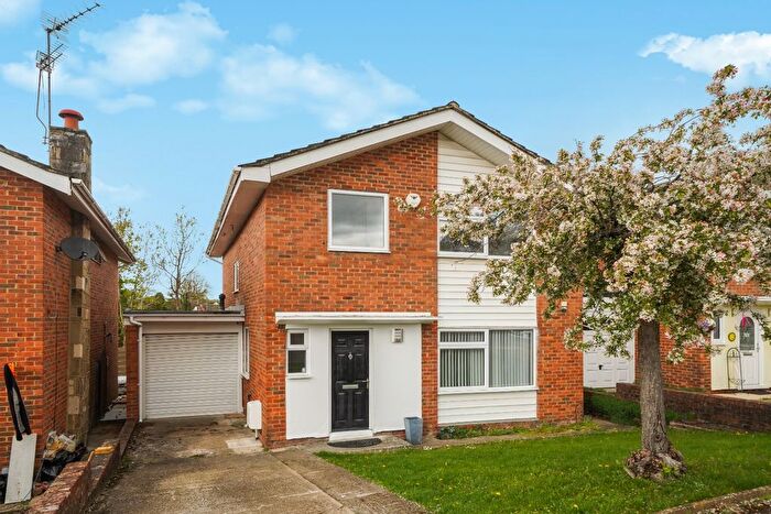 4 Bedroom Detached House For Sale In Wrenwood Way, Pinner, HA5