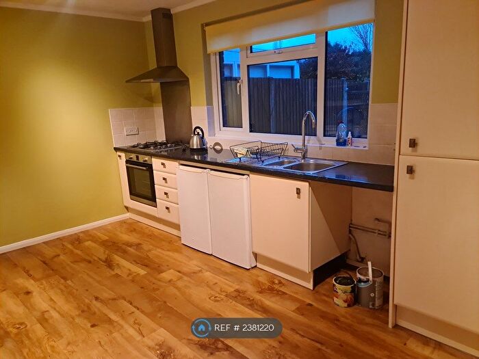 3 Bedroom Semi-Detached House To Rent In Larch Grove, Bletchley, Milton Keynes, MK2