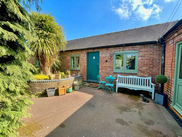 Studio To Rent In Bridge Barn, Derby Road, Swarkestone, DE73