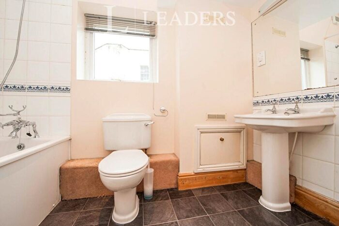 2 Bedroom Apartment To Rent In Bath Road, Cheltenham, GL53