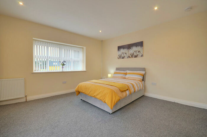 Studio To Rent In Rm, Redearth Road, BB3