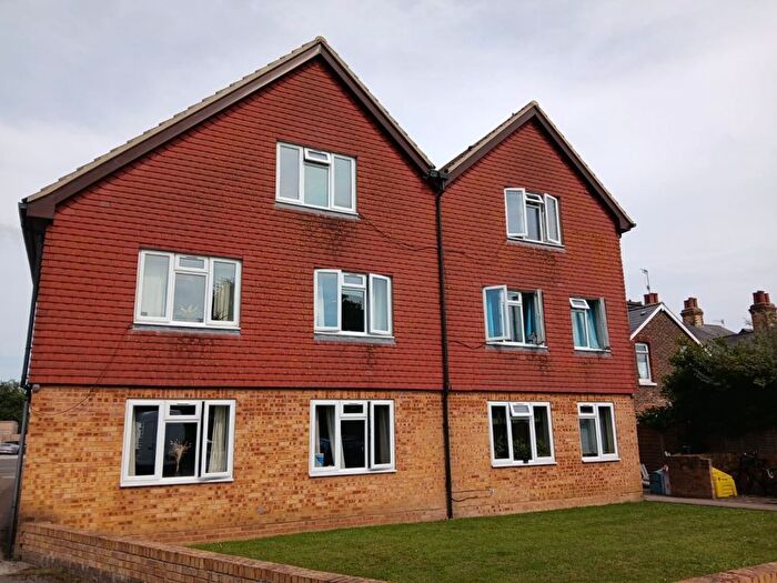 Studio To Rent In Horley Road, Redhill, RH1