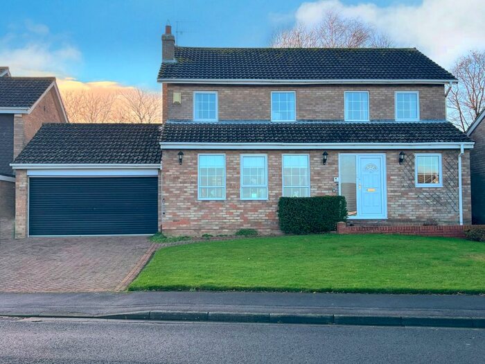 4 Bedroom Detached House For Sale In Little Grebe, Guisborough, North Yorkshire, TS14