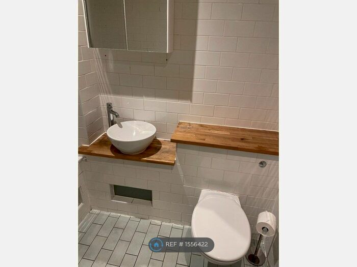 2 Bedroom Flat To Rent In Advent House, Manchester, M4