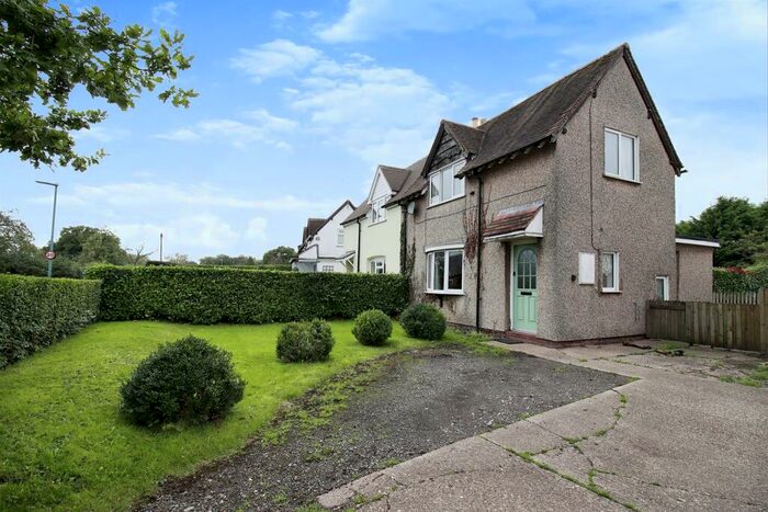 2 Bedroom Semi-Detached House For Sale In Kineton Lane, Hockley Heath, Solihull, B94