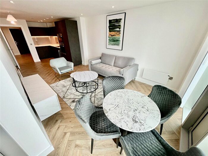 1 Bedroom Apartment To Rent In Chester Road, Manchester, M15