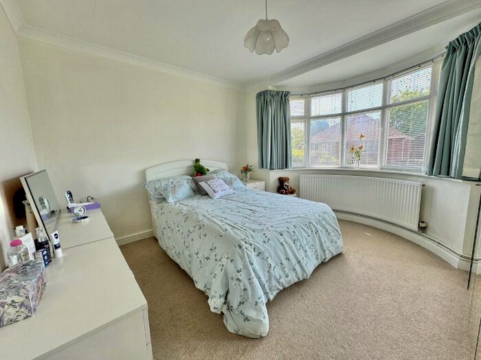 2 Bedroom Detached Bungalow For Sale In Oakleigh Crescent, Godmanchester, Cambridgeshire., PE29