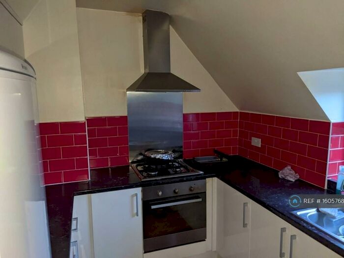 2 Bedroom Flat To Rent In Narcot Road, Chalfont St. Giles, HP8