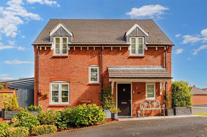 2 Bedroom Semi-Detached House For Sale In Carr Close, Shipston-On-Stour, CV36