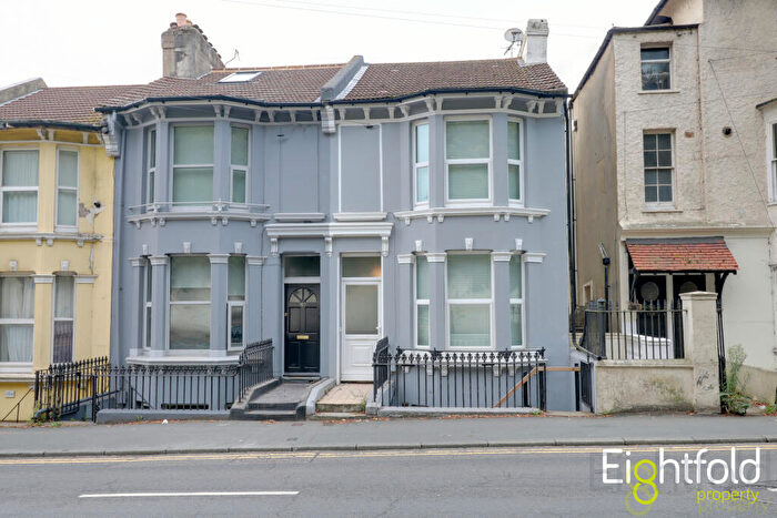 4 Bedroom End Of Terrace House For Sale In Upper Lewes Road, Brighton, BN2
