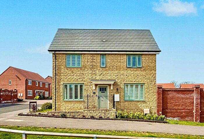 3 Bedroom Detached House For Sale In Proctor Way, Faringdon, SN7