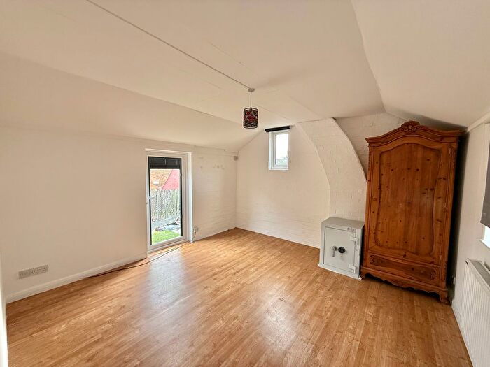 2 Bedroom Flat To Rent In Great Whyte, Huntingdon, PE26