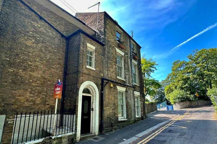 2 Bedroom Flat To Rent In Laureston Place, Dover, CT16