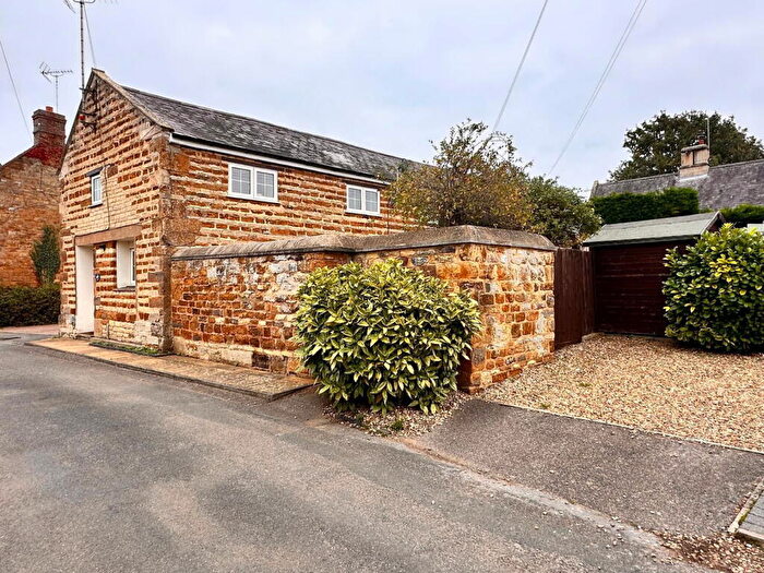 2 Bedroom Cottage For Sale In The Cottage, Caldecott, LE16