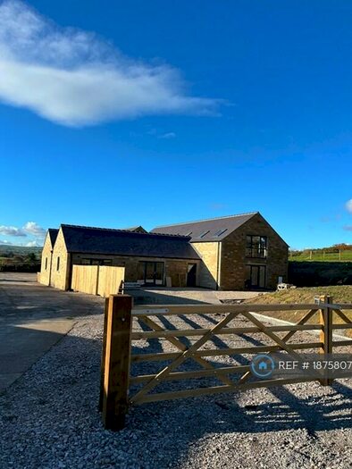 3 Bedroom Semi-Detached House To Rent In The Courtyard, Harrogate, HG3