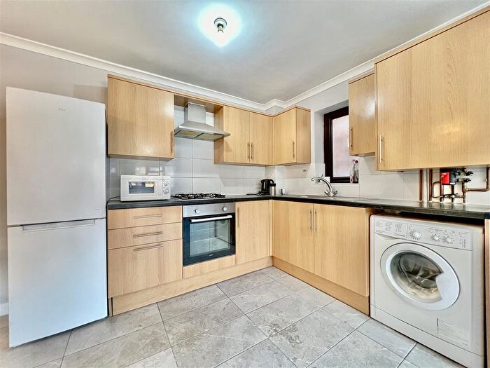 3 Bedroom Semi-Detached House To Rent In Jessop Avenue, Norwood Green, UB2