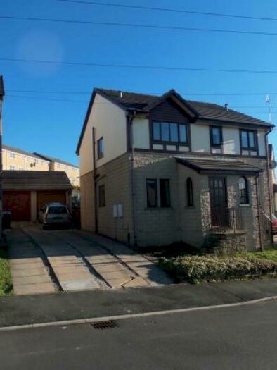 2 Bedroom Semi-Detached House To Rent In The Oval, Bingley, West Yorkshire, BD16