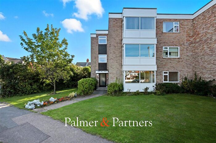 2 Bedroom Apartment For Sale In Fourth Avenue, Frinton-on-Sea, Essex, CO13